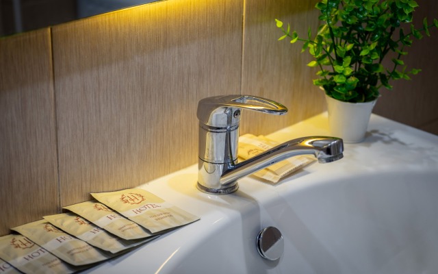 S avtorskim remontom ryadom s Del'finariyem Flat