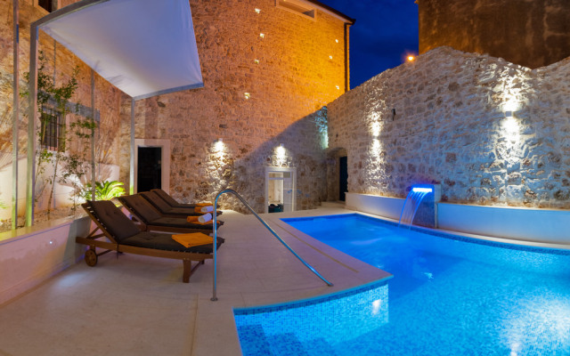Majestic Villa