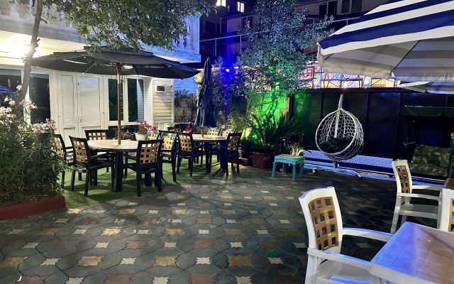 Lazurnyij Briz Guest house