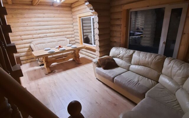 Гостевой дом у Озера в Лесу Маркова заимка