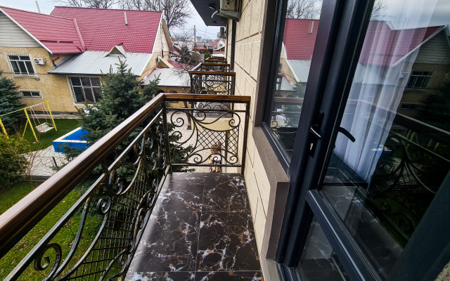 Dosman Hotel