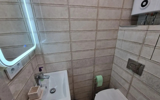 Studiya S Basseynom Zhk Morskoy Kvartal D24 Flat