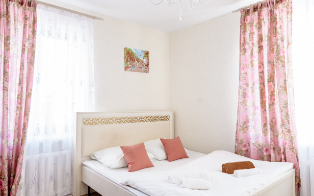 Apartamenty v centre s vidom na more ot LetoApart Apartments