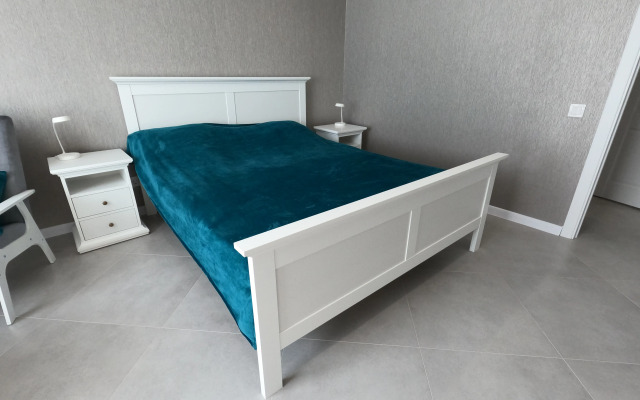 Na Turgeneva Flat