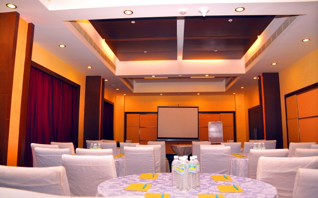 Gokulam Park Sabari OMR Hotel