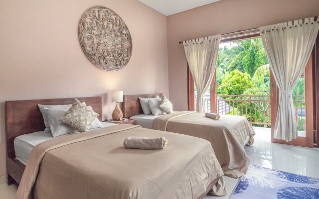 Blue Swing Villa