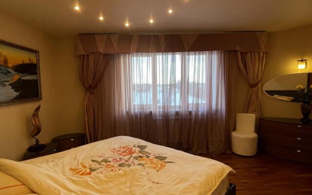 Апартаменты Уютная трёхкомнатная квартира