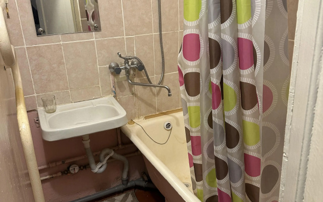 Апартаменты 2-х комнатная на 50 лет Октября 23