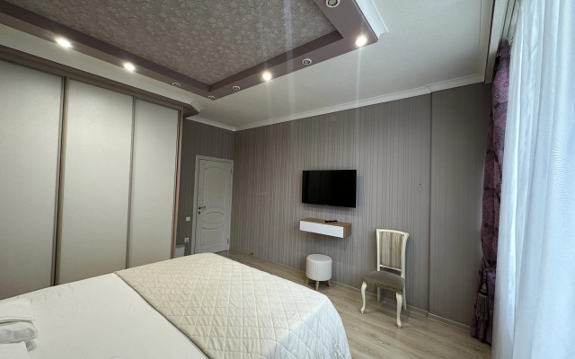 Квартира Просторная в 10 минутах от набережной