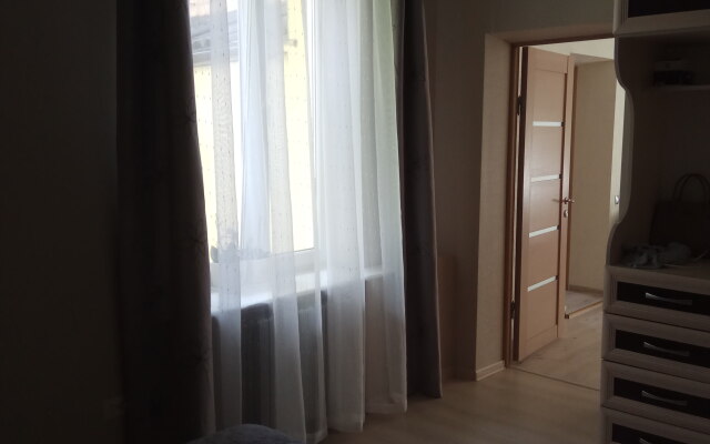 Квартира 2-х комнатная квартира с отдельным входом