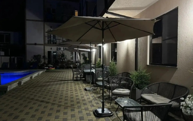 Ellada Guest House