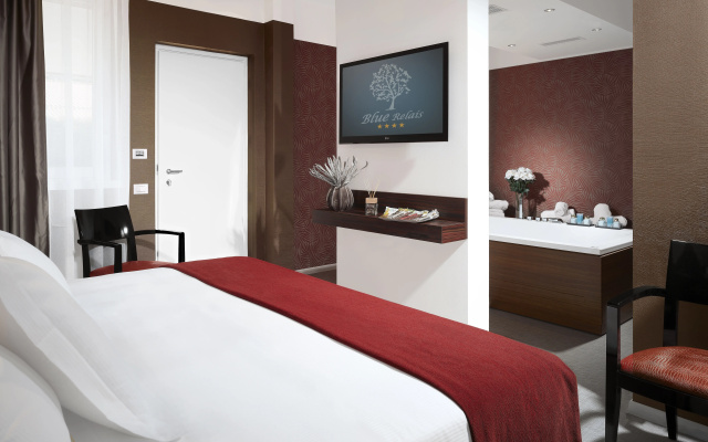 Отель Blue Relais Maggiore