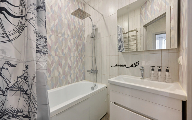 Квартира Евротрехкомнатная Астрахань