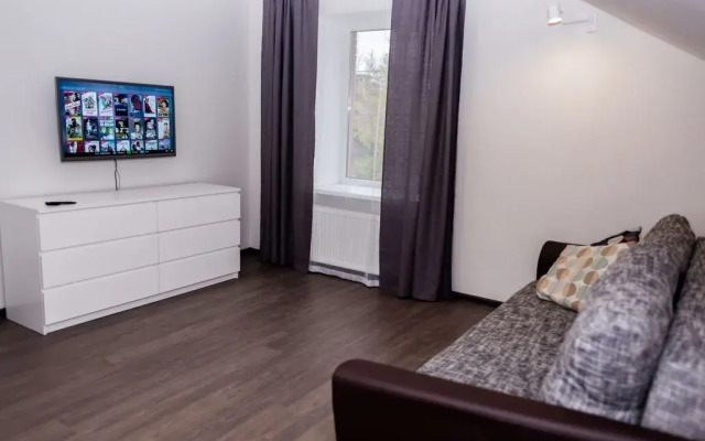 Bolshaya semeynaya v istoricheskom tsentre Sergieva Posada Flat