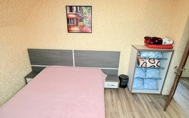 Castnyj dom s saunoj i bassejnom v kurortnoj zone