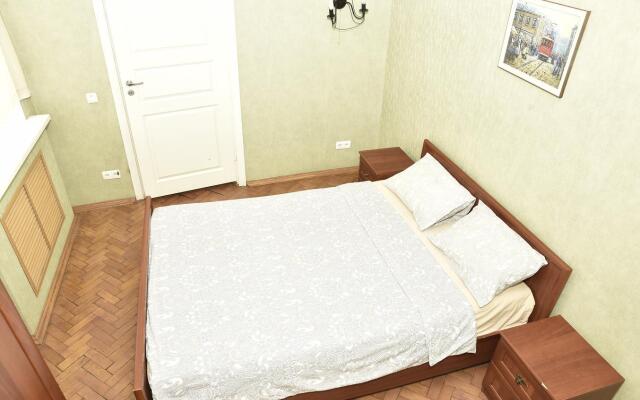 Na Pushkinskoy Flat