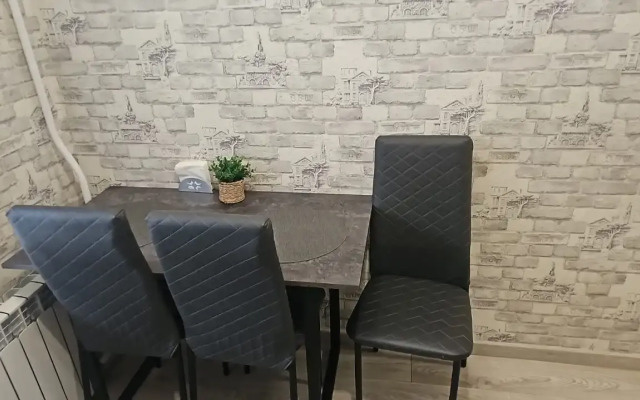 Na Prospekte 50 Let Oktyabrya Flat