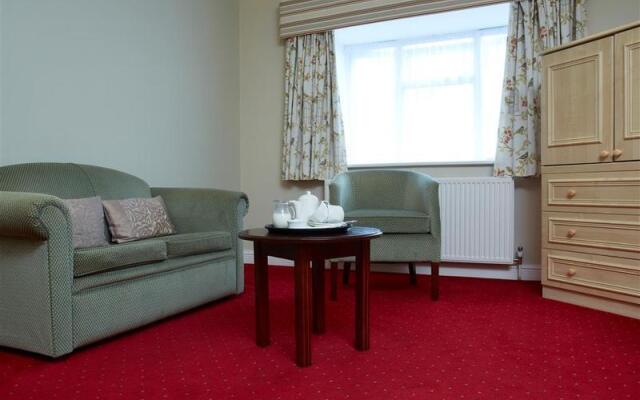 Consort Hotel
