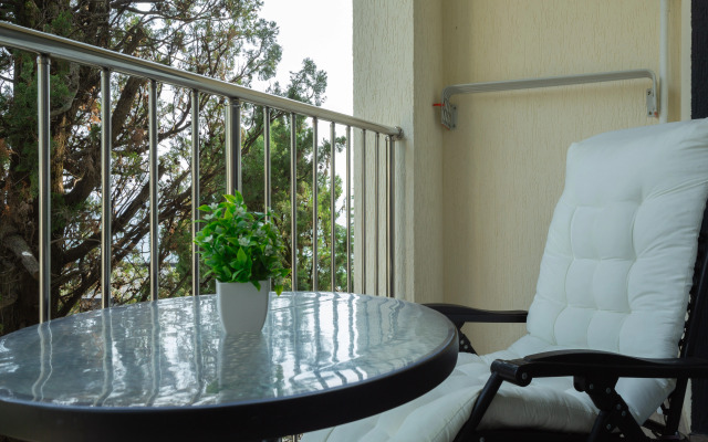 Poslednij Etazh Leta - Stilnaya Studiya u Morya v Sochi (Ashe) Apartments