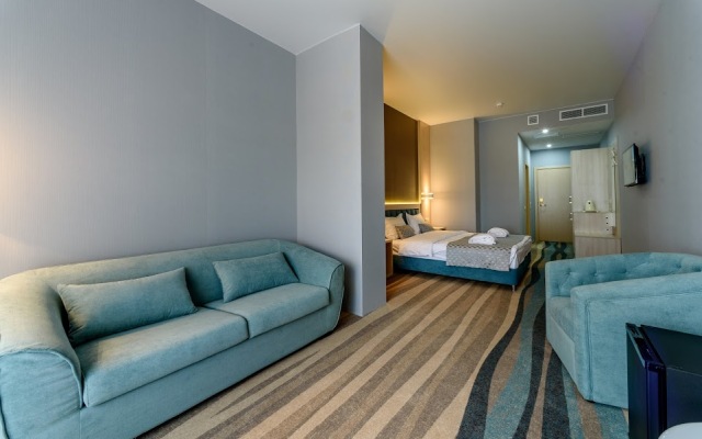Grand Spa Avax Hotel