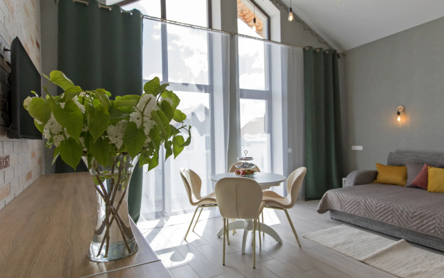 Studiya s Terrasoy Private House