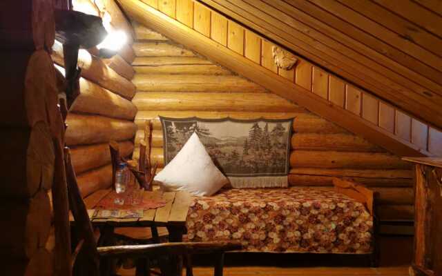 Udivitelnaya Derevnya Mandrogi Tourist Complex