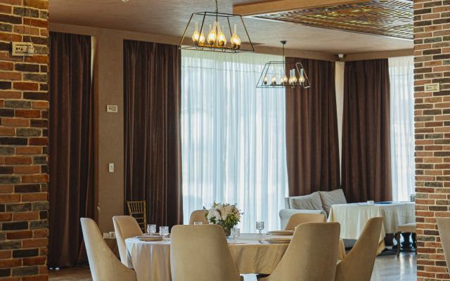 Shani Resort & Villas Hotel