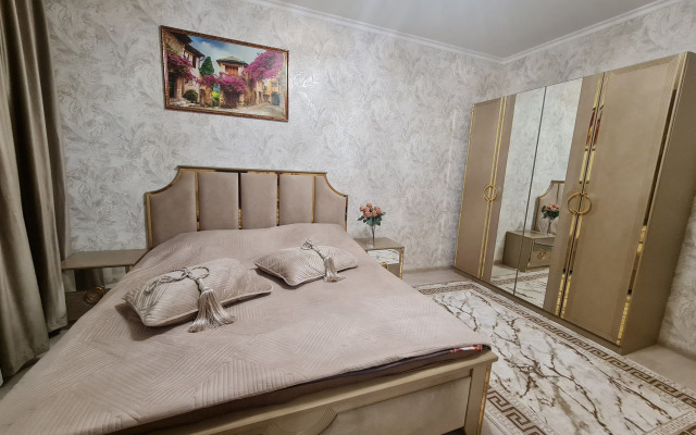Na Ulitse Kuryzhova 13 (313) Flat