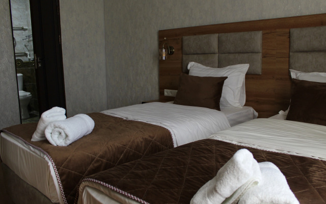 Grand Shosh Hotel