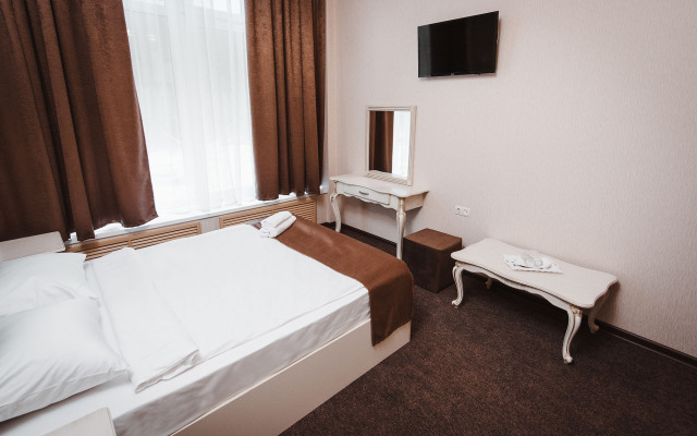 Kurazh Hotel