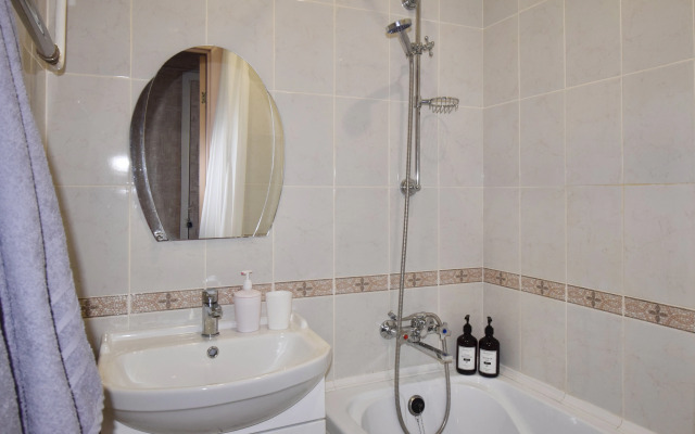 V Tsentre Goroda Kronshtadta Apartments