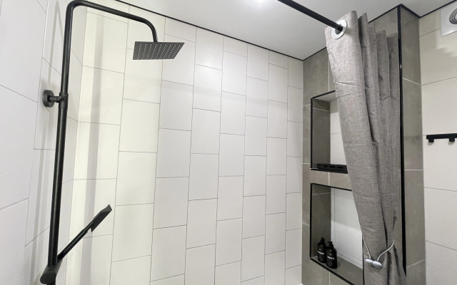 Апартаменты RemiAparts дизайнерская студия с ванной для 3-х гостей