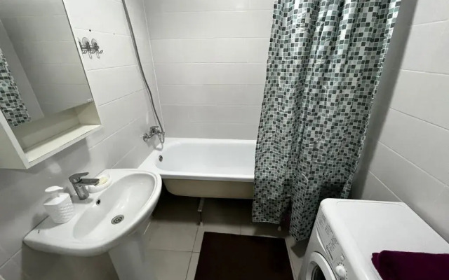 Sunny Days Apartment Zhulebino Park 1 Apartments