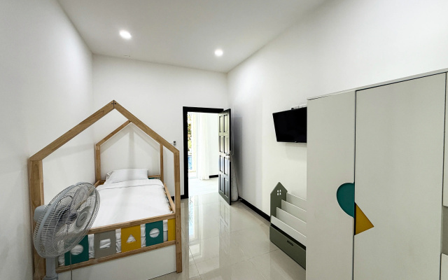 Вилла Nai Harn Family Pool 4 bdr