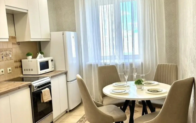 Квартира уютная на Адоратского 3