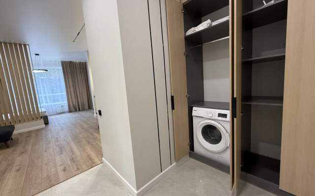 V Zolotom Kvadrate Flat