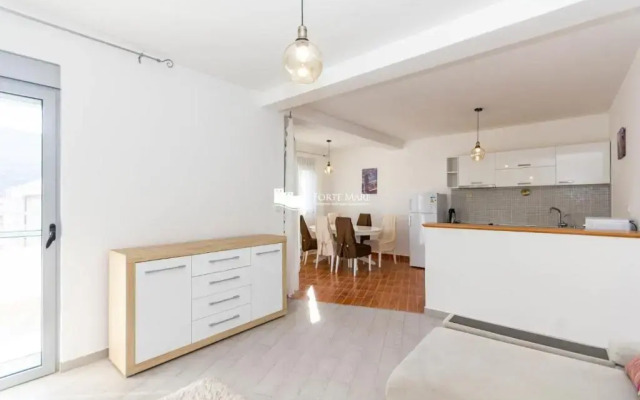 Luna PortoNovi Apartments