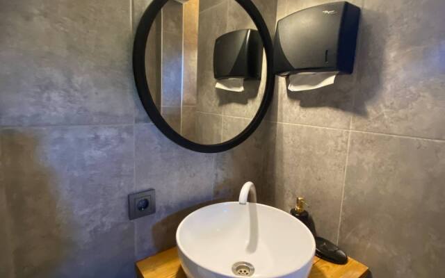 Peak Lodge Living Quarters