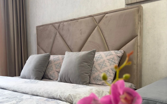 Апартаменты на ул. Времена года 1