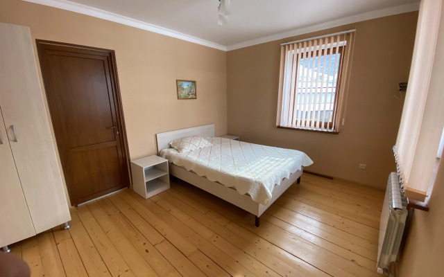 Частный дом с видом на горы