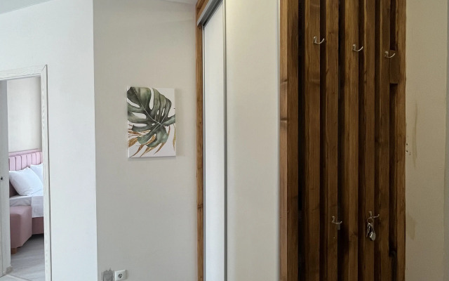 Uyutnaya Trekhkomnatnaya V Spalnom Rayone Flat