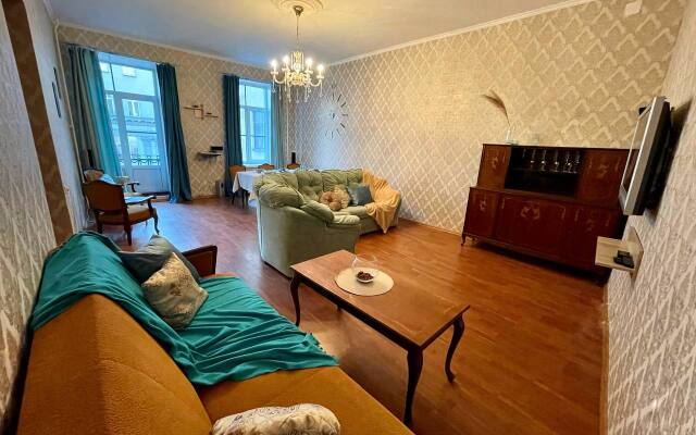 SivakApart Ryadom S Dvortsovoy Ploschadyyu Apartments