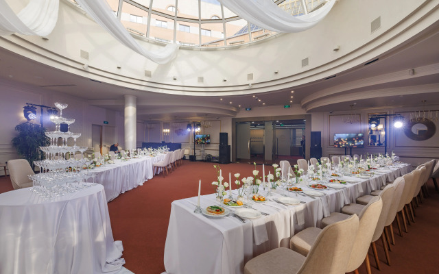 Atrium Palace Hotel
