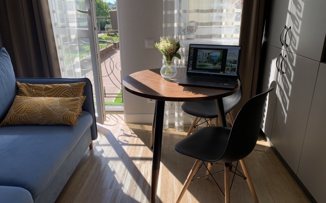 Yunior na naberegnoy Apartments