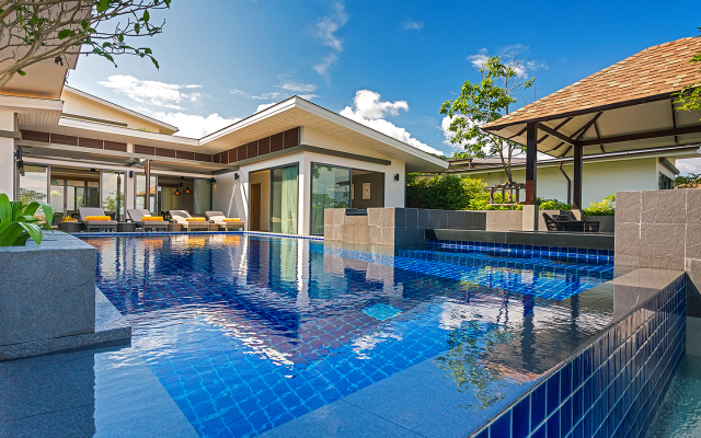 Casabay Luxury Pool Villa