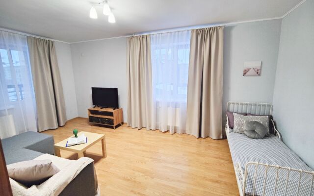 Na Ul Solnechnaya 82 Apartments