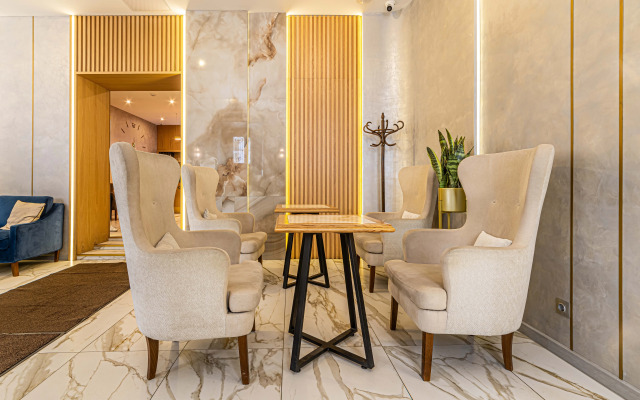 Dynasty Hotel