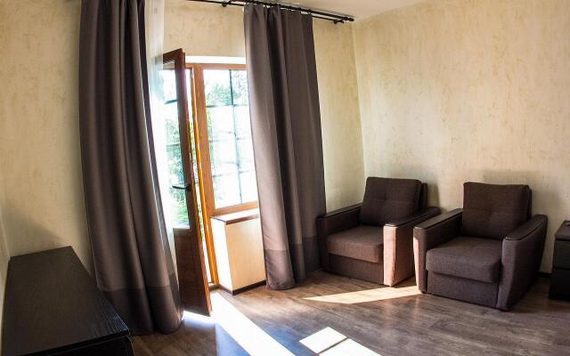 Yarkoye Hotel