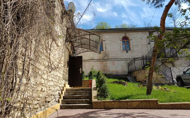 Квартира у Театра