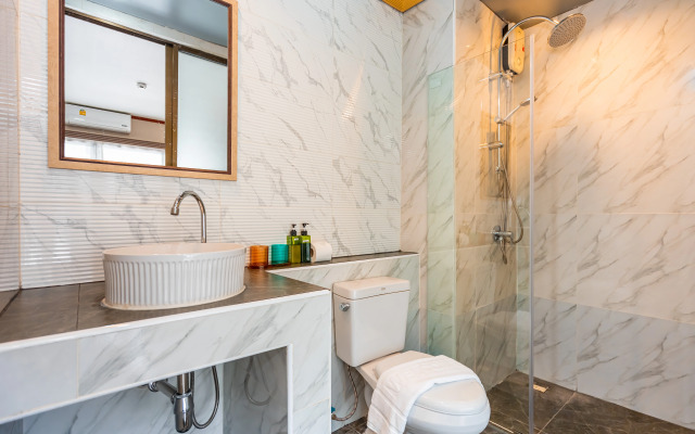 Отель The Outdoor Kata